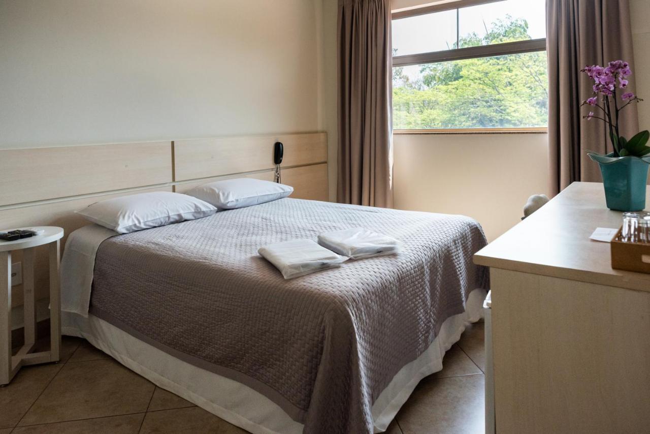 Holambra Garden Hotel 외부 사진 A bedroom at the hotel