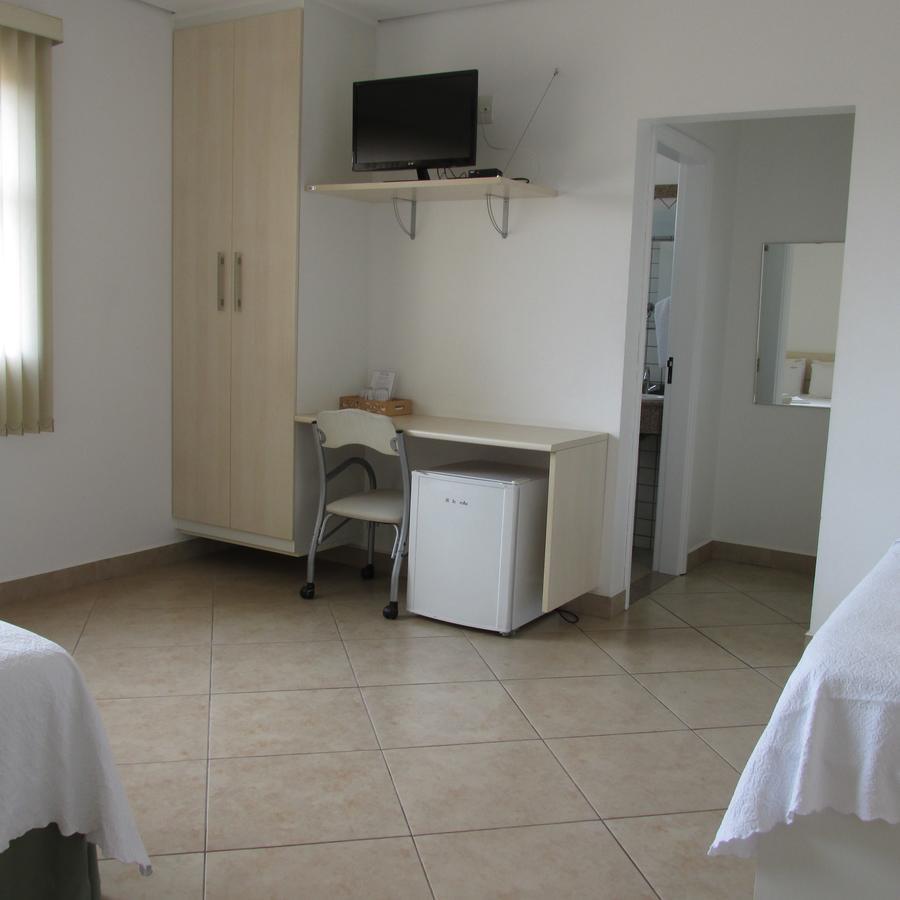 Holambra Garden Hotel 외부 사진 A typical room at the hostel